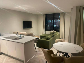 Luxurious 1 Bed - CITY VIEWS